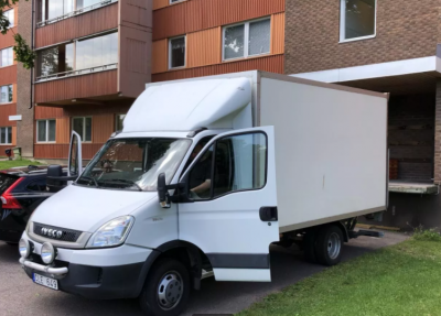 Lätt lastbil Iveco Daily Chassis 3.0 HPT